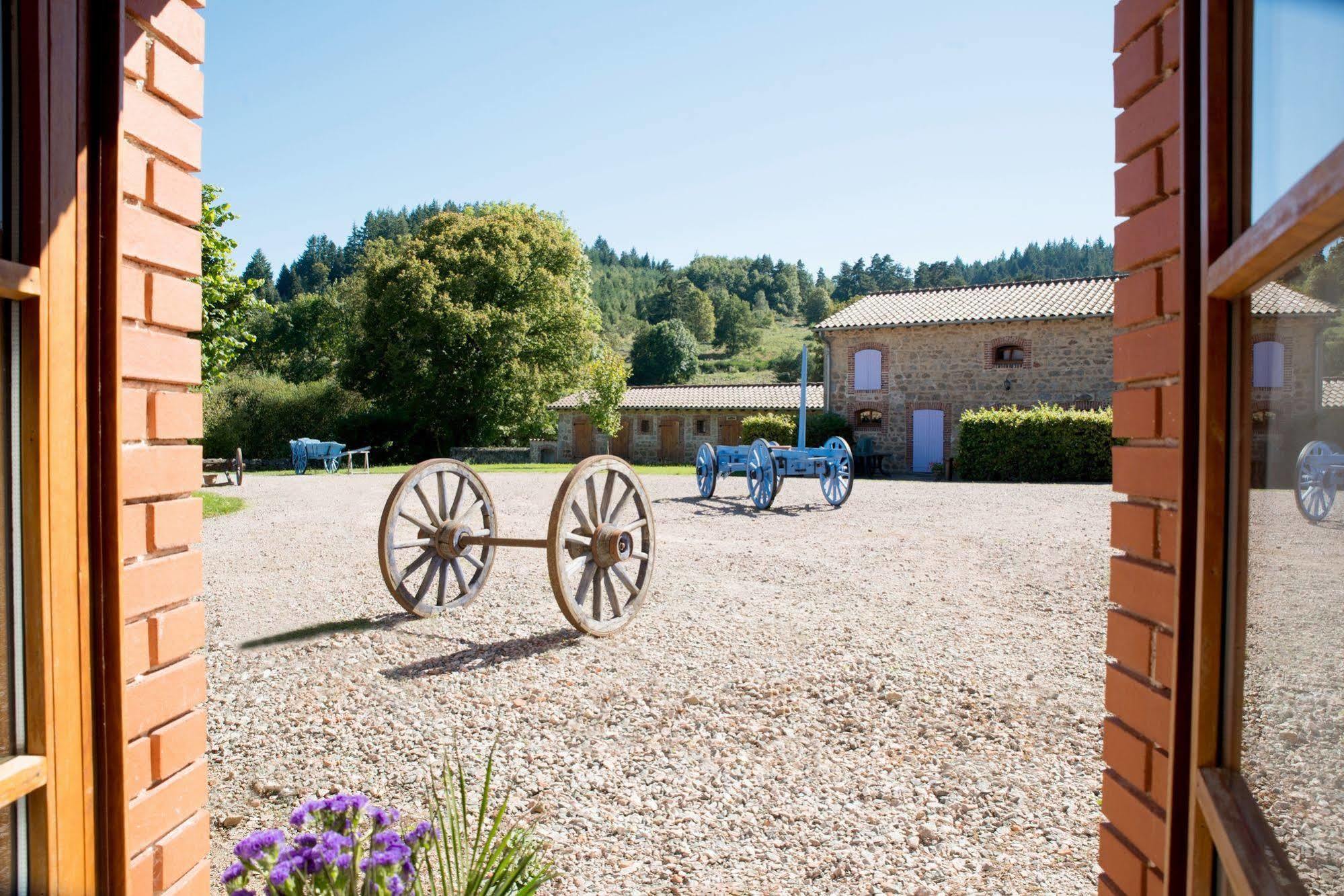 Domaine De La Plagnette Hotel Les Salles Bagian luar foto
